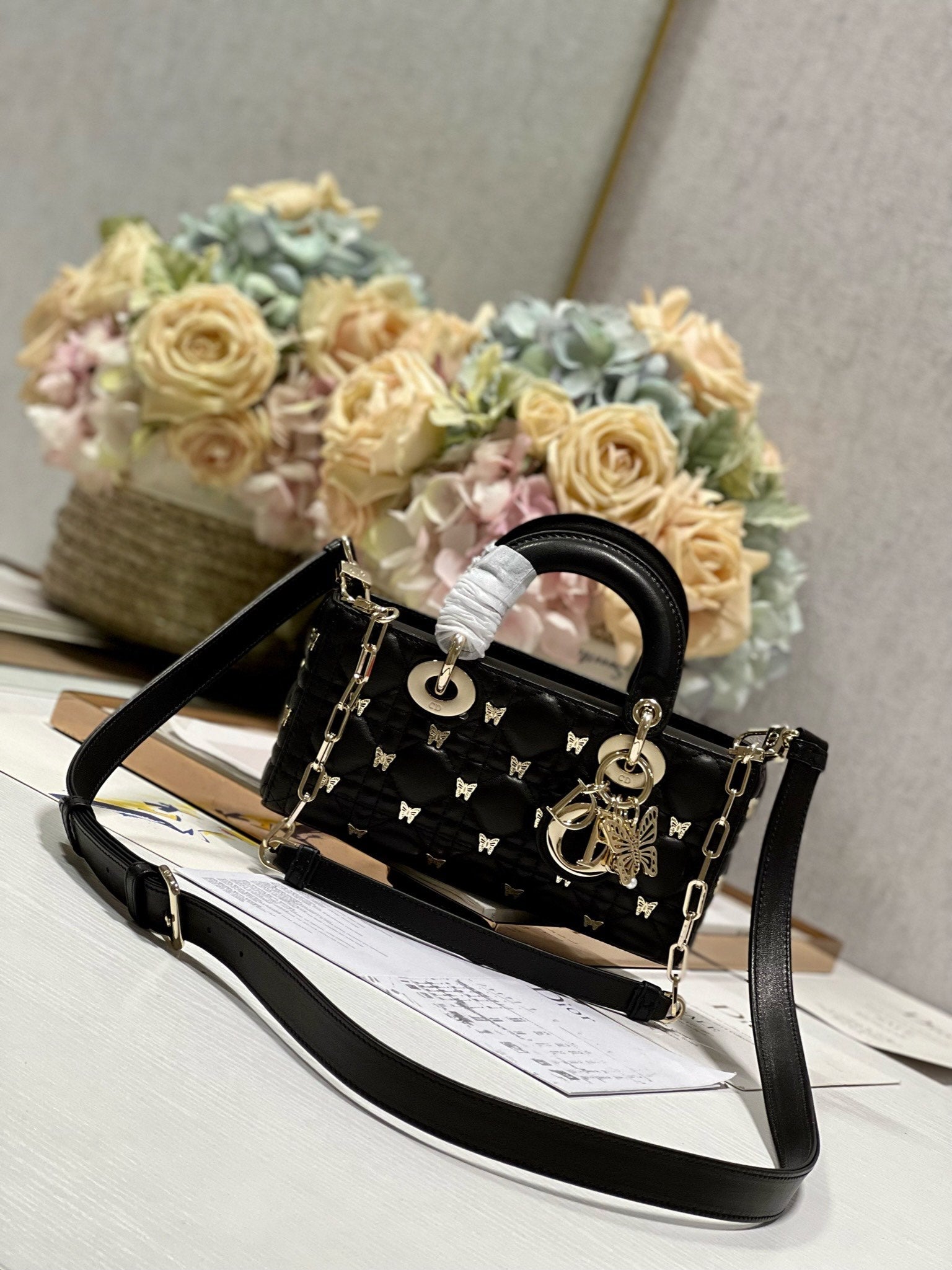 SMALL LADY D-JOY 22 BUTTERFLY STUD SCHWARZ LAMBSKIN