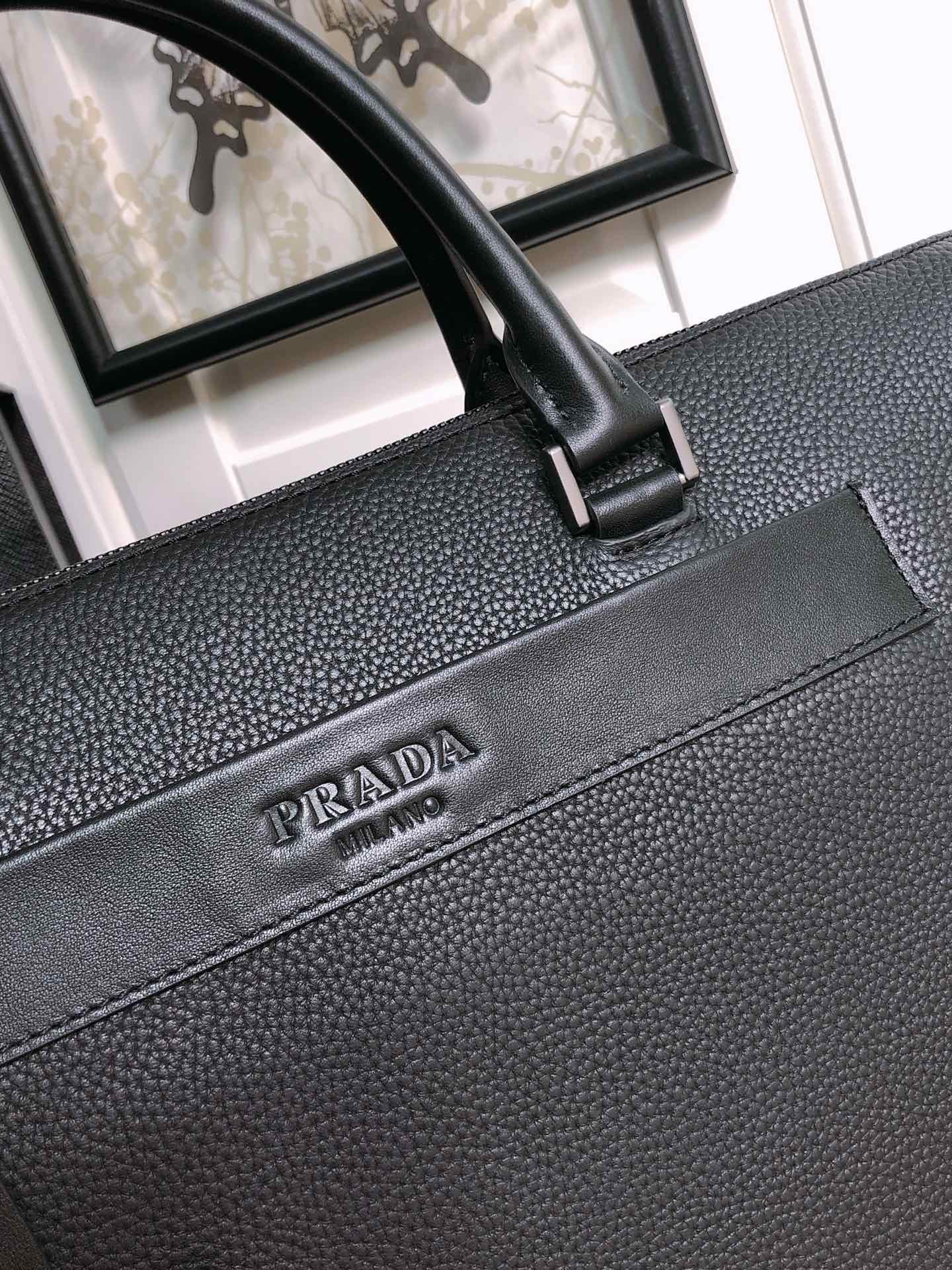 BRIEFCASE 40 IN Schwarz GRAINED Kalbsleder