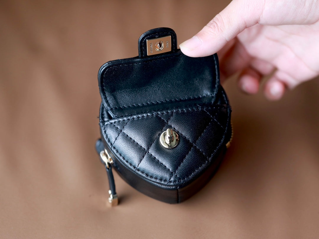 CC HEART COIN PURSE 8.5 SCHWARZ KALBSLEDER