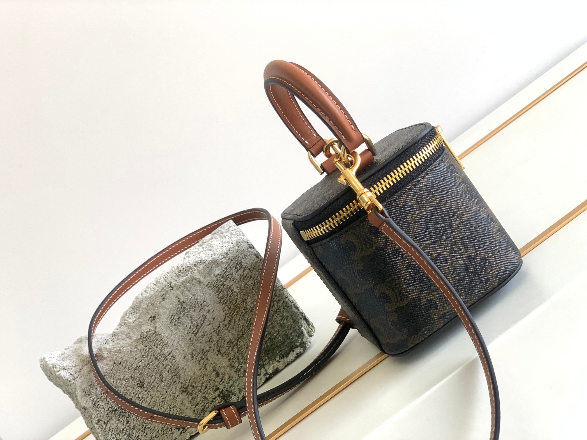 TRIPHOME 9 KALBSLEDER SCHWARZ GEMUSTERT BOX BAG