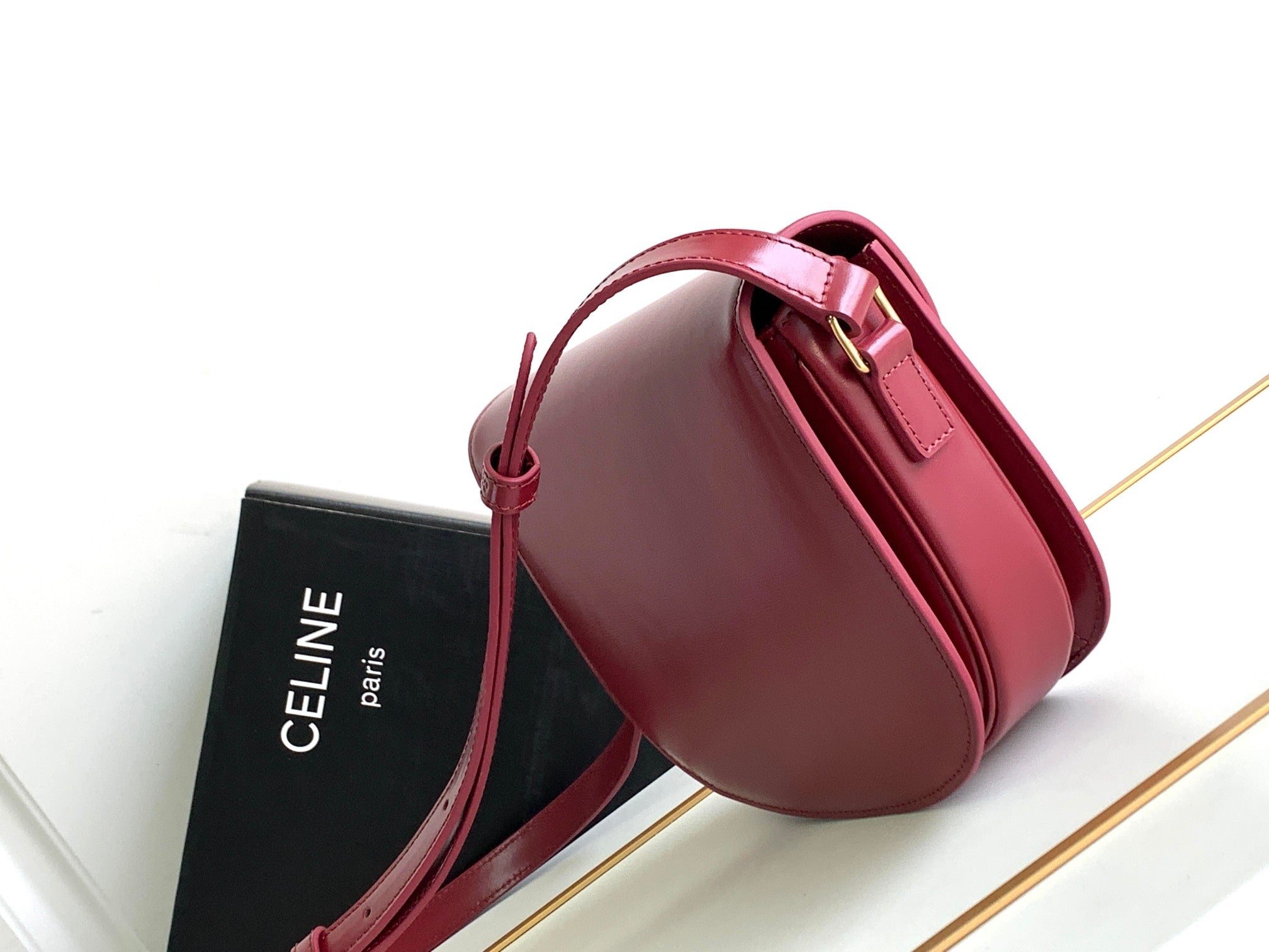 teen besace triomphe 18.5 dark red Kalbsleder
