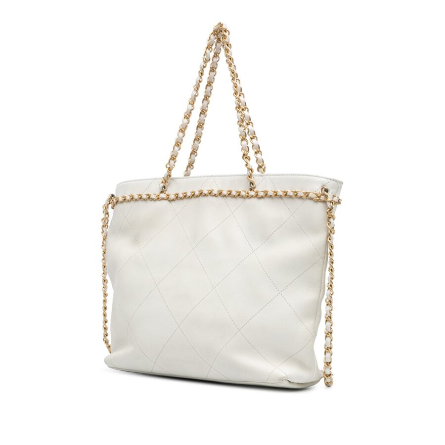 Chanel Tote white bag – front view