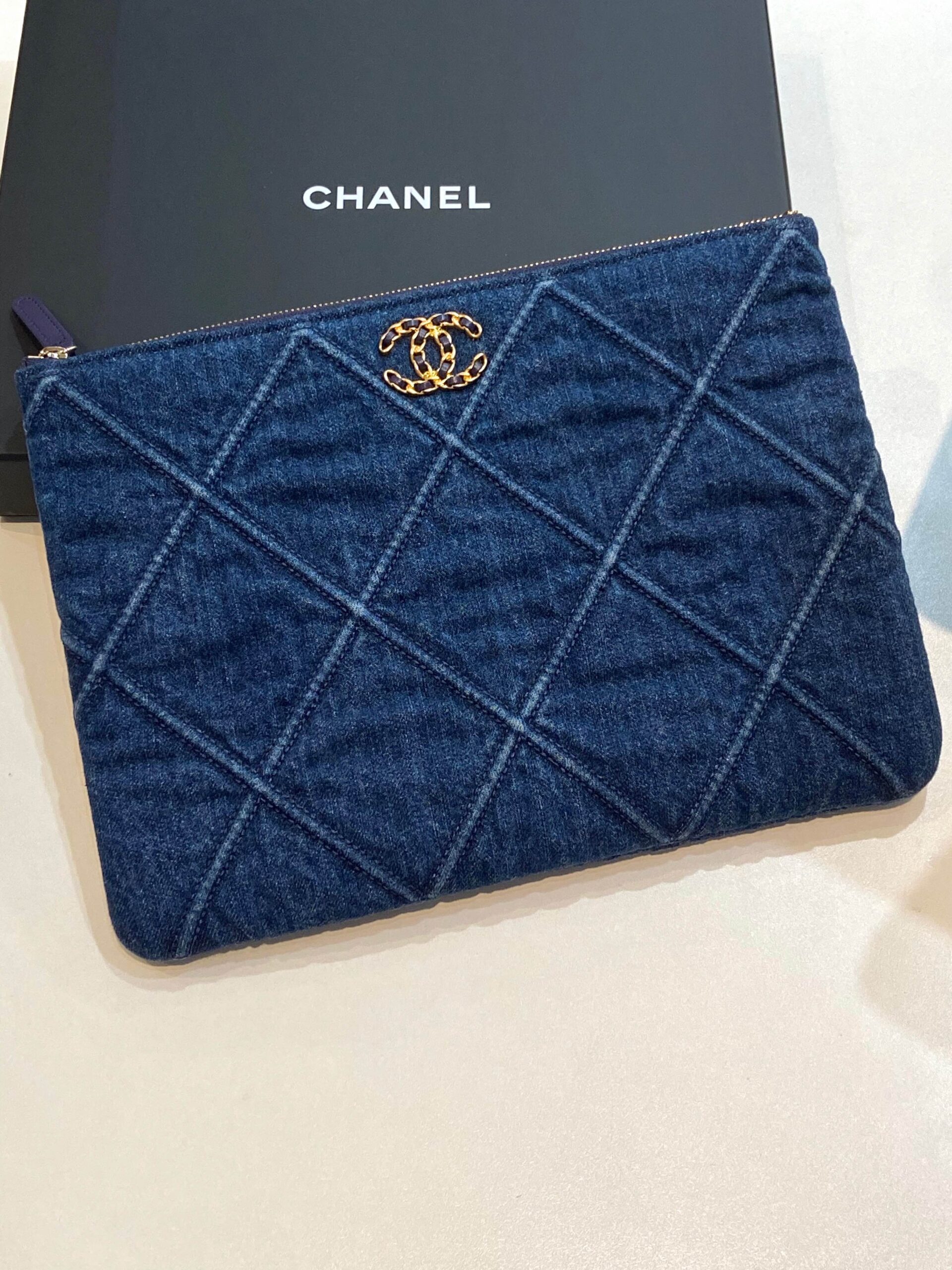 Chanel Pouch bag – front view