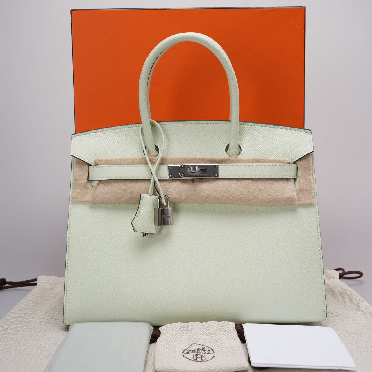 Hermes Birkin Sellier 30 Tasche in Vert Fizz Epsom Leder mit Palladium-Hardware von