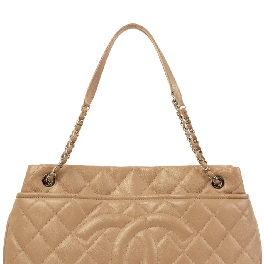 Chanel Tote bag – front view