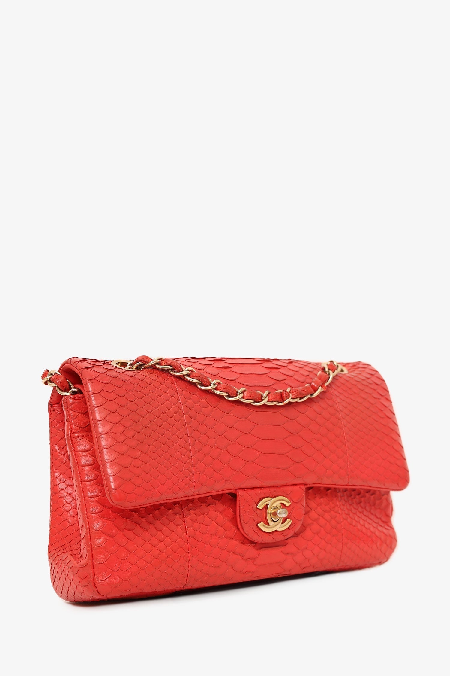 Chanel -17 Rotes Pythonleder Medium Double Flap Tasche