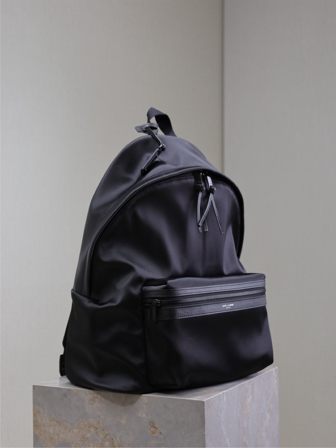 CITY BACKPACK 38 IN Schwarz SILK